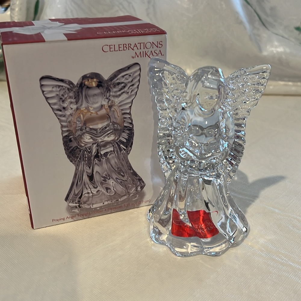 NIB Mikasa Crystal Praying Angel Tealight Holder